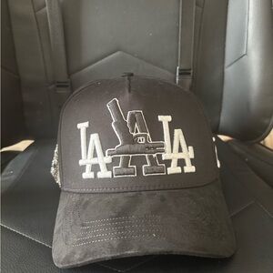 GQ HATZ Black and White 701 LA Cap